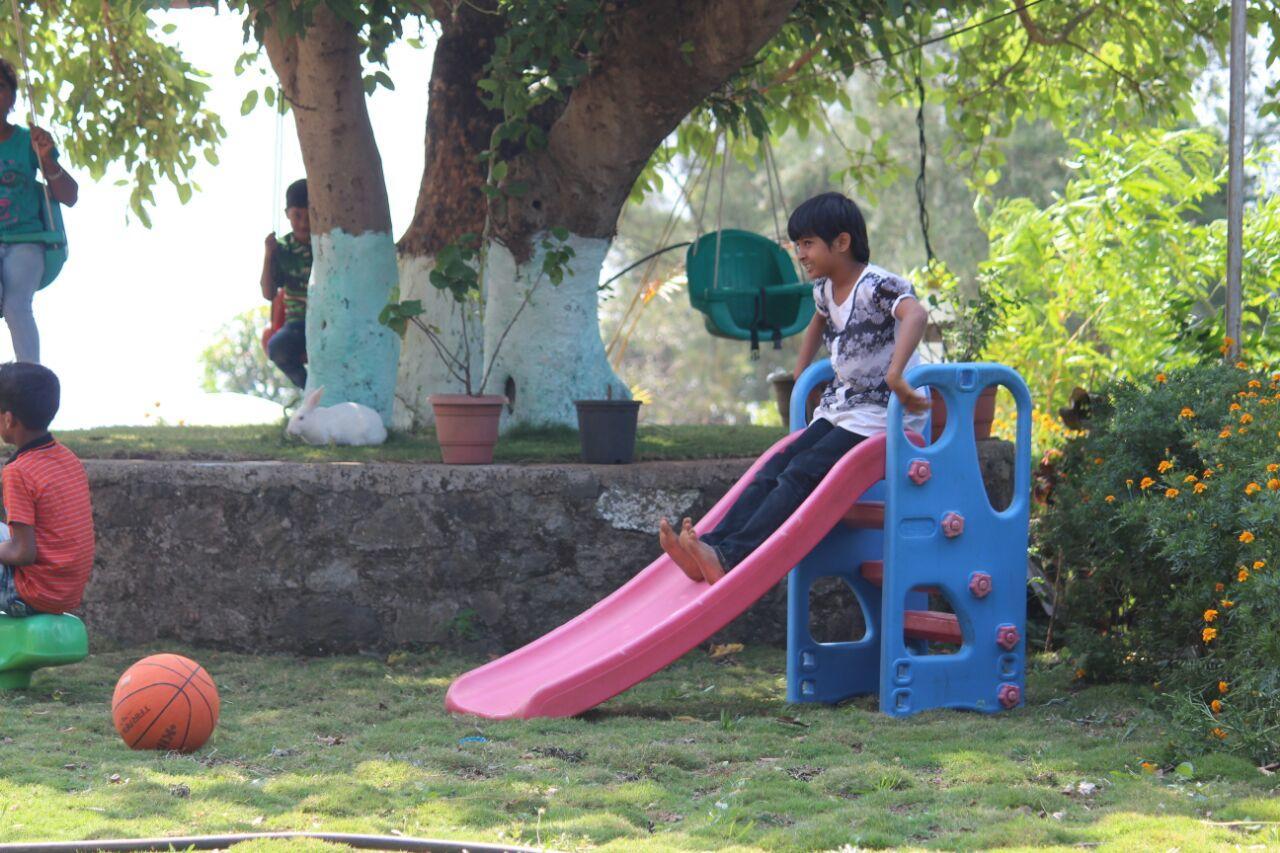 Pavana Valley Farm House Hotel Pune Exterior photo